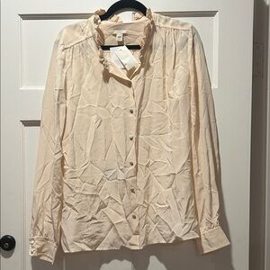 Chic J-Crew Cream Button Up Blouse